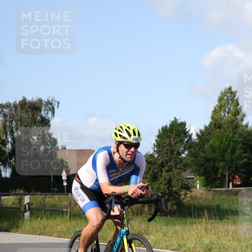 25.08.2024 - Elbe Triathlon Hamburg Fuchs,  Jonas http://msf.ph/oto/6871401 25.08.2024 10:30:19 Radfahren 1845, 680, 685 meine-sportfotos.de