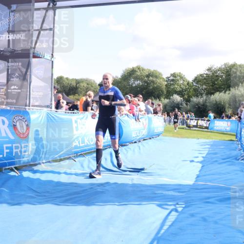 25.08.2024 - Elbe Triathlon Hamburg H.Heesch http://msf.ph/oto/6871405 25.08.2024 11:36:33 Ziel 423, 1430 meine-sportfotos.de
