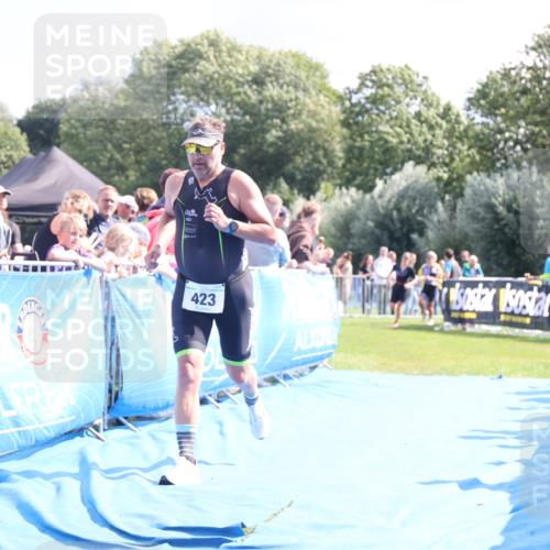 25.08.2024 - Elbe Triathlon Hamburg H.Heesch http://msf.ph/oto/6871425 25.08.2024 11:36:38 Ziel 423, 498, 1430 meine-sportfotos.de
