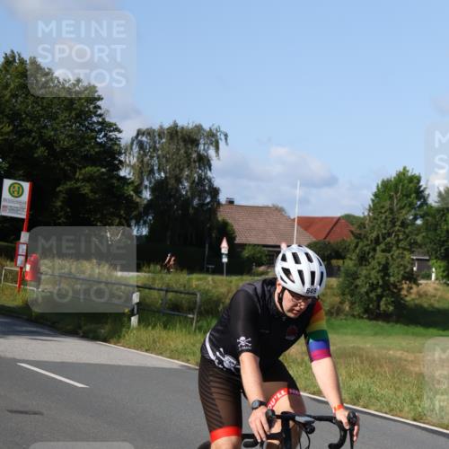 25.08.2024 - Elbe Triathlon Hamburg Fuchs,  Jonas http://msf.ph/oto/6871430 25.08.2024 10:30:50 Radfahren 665, 616, 1600, 719 meine-sportfotos.de