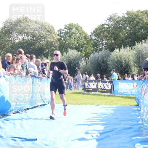 25.08.2024 - Elbe Triathlon Hamburg H.Heesch http://msf.ph/oto/6871431 25.08.2024 11:09:38 Ziel 419, 469 meine-sportfotos.de