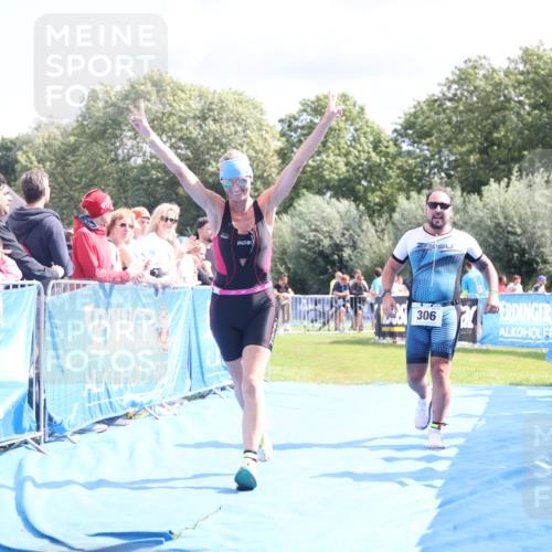 25.08.2024 - Elbe Triathlon Hamburg H.Heesch http://msf.ph/oto/6871451 25.08.2024 11:59:05 Ziel 306, 1572 meine-sportfotos.de