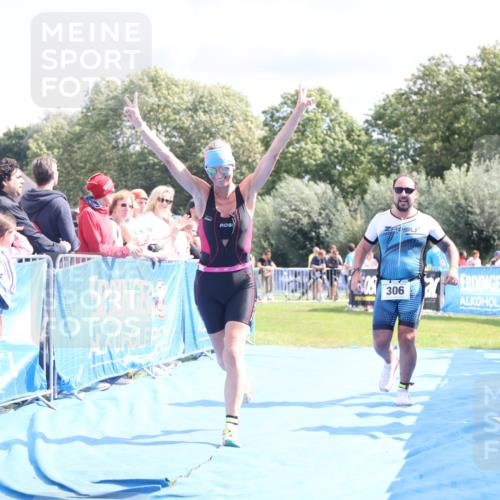 25.08.2024 - Elbe Triathlon Hamburg H.Heesch http://msf.ph/oto/6871466 25.08.2024 11:59:05 Ziel 306, 1572 meine-sportfotos.de