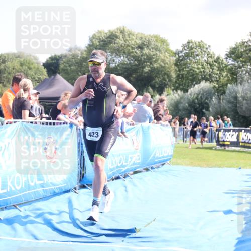 25.08.2024 - Elbe Triathlon Hamburg H.Heesch http://msf.ph/oto/6871467 25.08.2024 11:36:38 Ziel 423, 498, 1430 meine-sportfotos.de