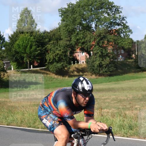 25.08.2024 - Elbe Triathlon Hamburg Fuchs,  Jonas http://msf.ph/oto/6871472 25.08.2024 10:30:56 Radfahren 665, 616, 1600, 719, 756 meine-sportfotos.de
