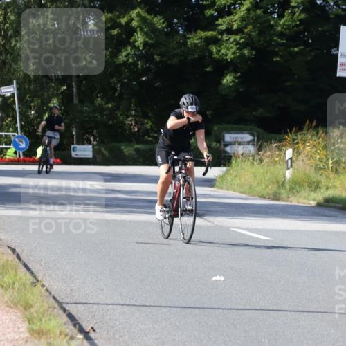 25.08.2024 - Elbe Triathlon Hamburg Fuchs,  Jonas http://msf.ph/oto/6871473 25.08.2024 11:13:22 Radfahren 1545, 1585 meine-sportfotos.de