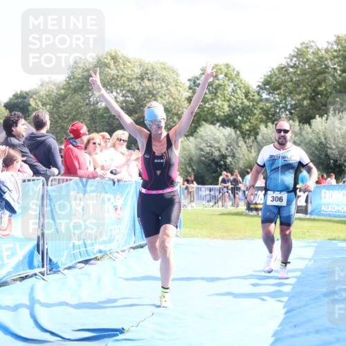25.08.2024 - Elbe Triathlon Hamburg H.Heesch http://msf.ph/oto/6871475 25.08.2024 11:59:05 Ziel 306, 1572 meine-sportfotos.de
