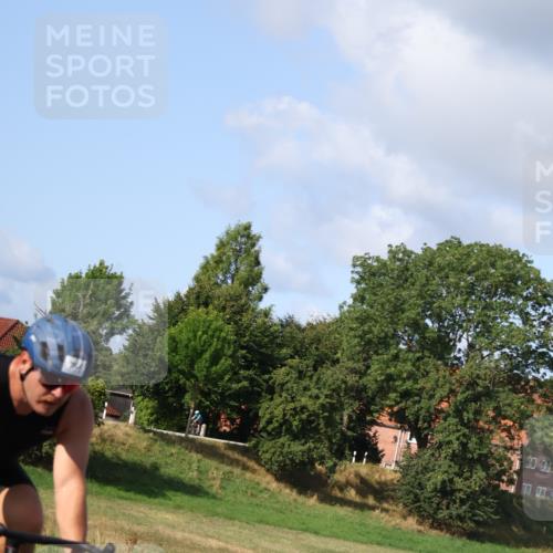 25.08.2024 - Elbe Triathlon Hamburg Fuchs,  Jonas http://msf.ph/oto/6871482 25.08.2024 10:31:01 Radfahren 719, 756, 682 meine-sportfotos.de