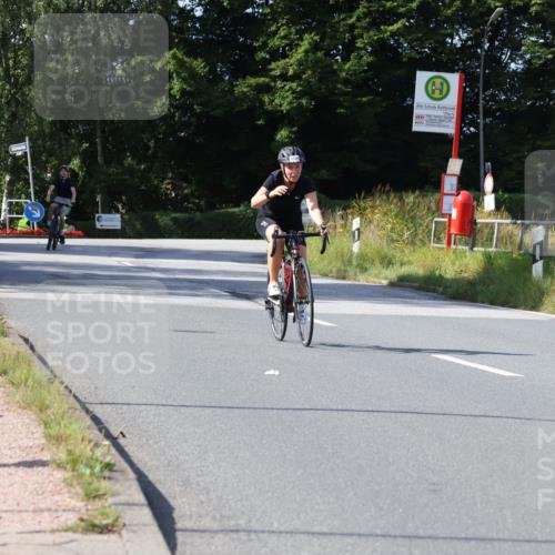 25.08.2024 - Elbe Triathlon Hamburg Fuchs,  Jonas http://msf.ph/oto/6871484 25.08.2024 11:13:22 Radfahren 1545, 1585 meine-sportfotos.de