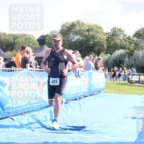 25.08.2024 - Elbe Triathlon Hamburg H.Heesch http://msf.ph/oto/6871485 25.08.2024 11:36:39 Ziel 423, 498, 1430 meine-sportfotos.de
