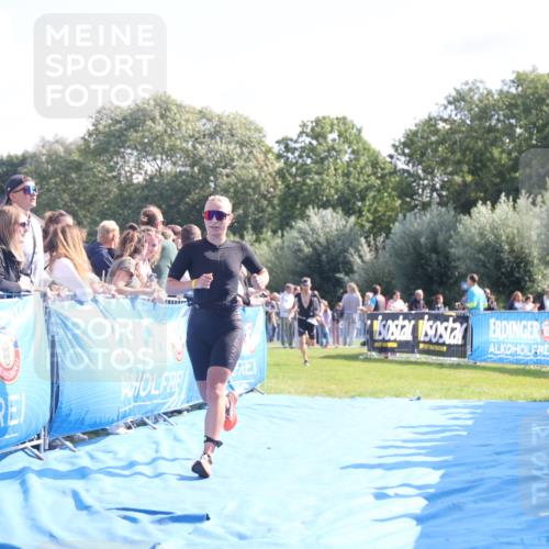 25.08.2024 - Elbe Triathlon Hamburg H.Heesch http://msf.ph/oto/6871491 25.08.2024 11:09:38 Ziel 419, 469 meine-sportfotos.de
