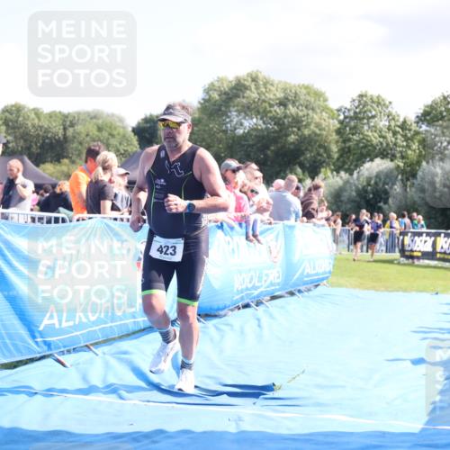 25.08.2024 - Elbe Triathlon Hamburg H.Heesch http://msf.ph/oto/6871498 25.08.2024 11:36:39 Ziel 423, 498, 1430 meine-sportfotos.de