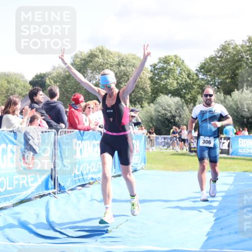 25.08.2024 - Elbe Triathlon Hamburg H.Heesch http://msf.ph/oto/6871499 25.08.2024 11:59:06 Ziel 306, 478, 1572 meine-sportfotos.de