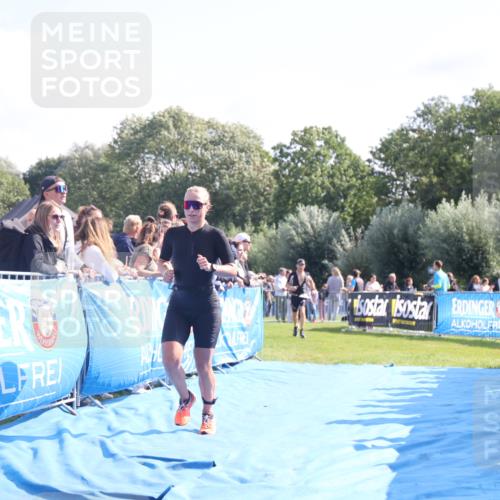 25.08.2024 - Elbe Triathlon Hamburg H.Heesch http://msf.ph/oto/6871510 25.08.2024 11:09:38 Ziel 419, 469 meine-sportfotos.de