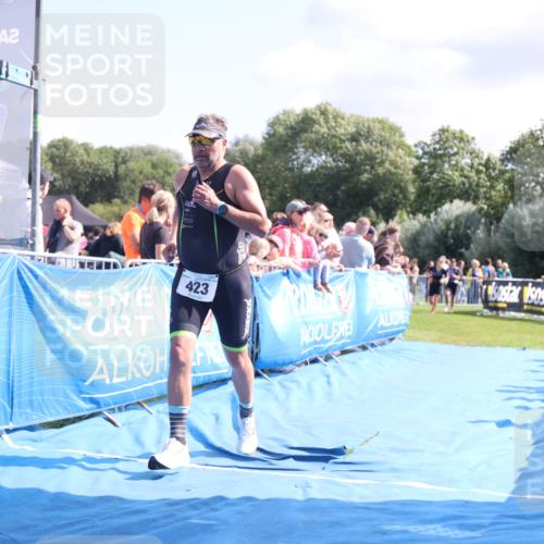 25.08.2024 - Elbe Triathlon Hamburg H.Heesch http://msf.ph/oto/6871511 25.08.2024 11:36:39 Ziel 423, 498, 1430 meine-sportfotos.de