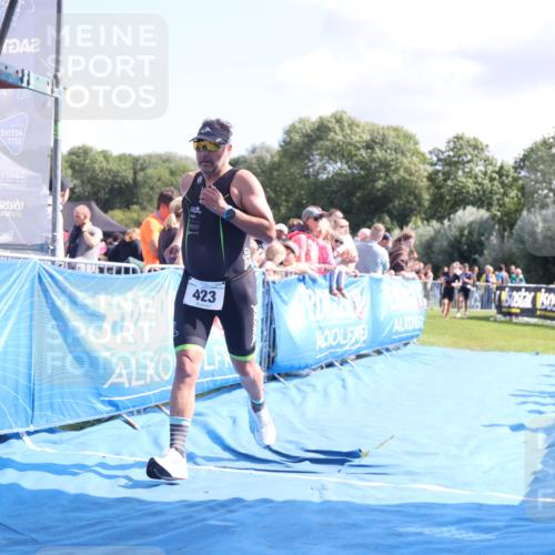 25.08.2024 - Elbe Triathlon Hamburg H.Heesch http://msf.ph/oto/6871517 25.08.2024 11:36:39 Ziel 423, 498, 1430 meine-sportfotos.de