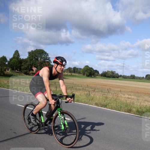 25.08.2024 - Elbe Triathlon Hamburg Fuchs,  Jonas http://msf.ph/oto/6871518 25.08.2024 10:31:08 Radfahren 682, 595 meine-sportfotos.de