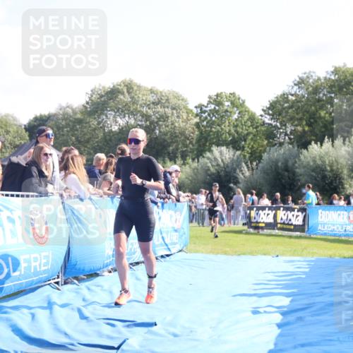 25.08.2024 - Elbe Triathlon Hamburg H.Heesch http://msf.ph/oto/6871519 25.08.2024 11:09:38 Ziel 419, 469 meine-sportfotos.de