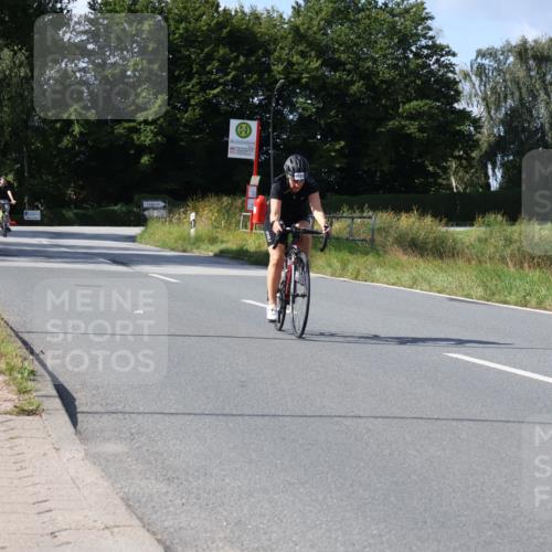 25.08.2024 - Elbe Triathlon Hamburg Fuchs,  Jonas http://msf.ph/oto/6871520 25.08.2024 11:13:23 Radfahren 1545, 1585 meine-sportfotos.de