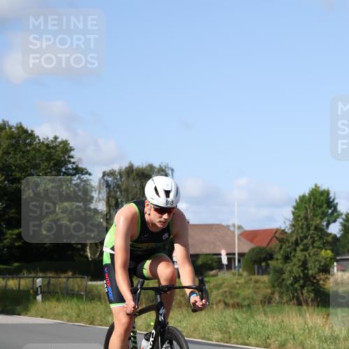 25.08.2024 - Elbe Triathlon Hamburg Fuchs,  Jonas http://msf.ph/oto/6871532 25.08.2024 10:31:13 Radfahren 682, 595, 354 meine-sportfotos.de