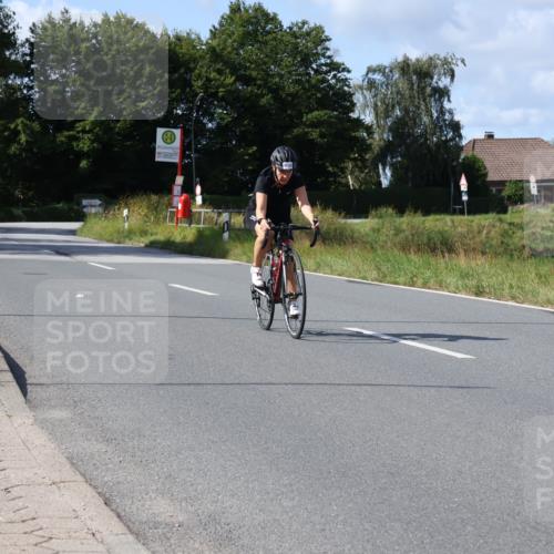 25.08.2024 - Elbe Triathlon Hamburg Fuchs,  Jonas http://msf.ph/oto/6871533 25.08.2024 11:13:23 Radfahren 1545, 1585 meine-sportfotos.de