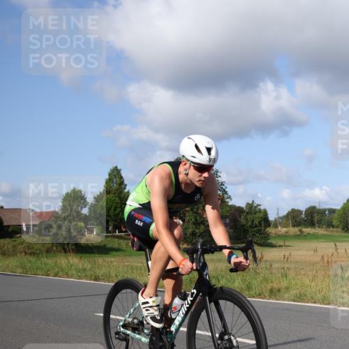 25.08.2024 - Elbe Triathlon Hamburg Fuchs,  Jonas http://msf.ph/oto/6871543 25.08.2024 10:31:13 Radfahren 682, 595, 354 meine-sportfotos.de