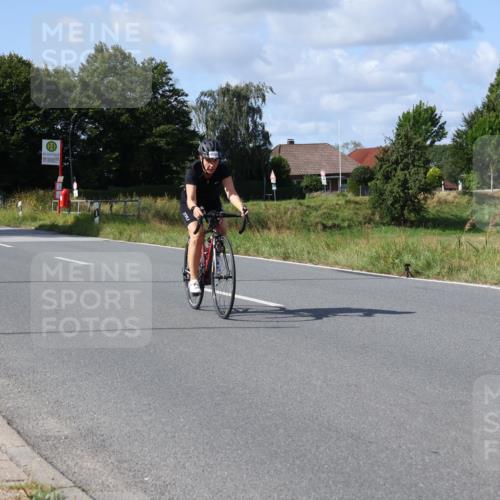 25.08.2024 - Elbe Triathlon Hamburg Fuchs,  Jonas http://msf.ph/oto/6871546 25.08.2024 11:13:24 Radfahren 1545, 1585 meine-sportfotos.de