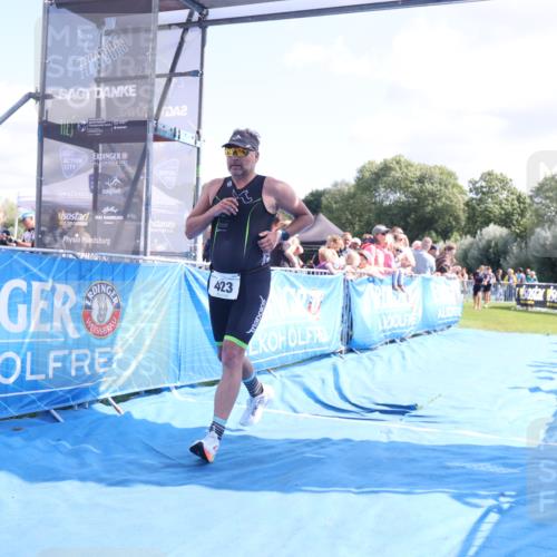 25.08.2024 - Elbe Triathlon Hamburg H.Heesch http://msf.ph/oto/6871556 25.08.2024 11:36:39 Ziel 423, 498, 1430 meine-sportfotos.de
