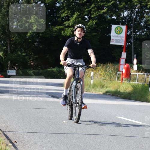 25.08.2024 - Elbe Triathlon Hamburg Fuchs,  Jonas http://msf.ph/oto/6871562 25.08.2024 11:13:30 Radfahren 1585, 1604 meine-sportfotos.de