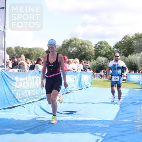 25.08.2024 - Elbe Triathlon Hamburg H.Heesch http://msf.ph/oto/6871563 25.08.2024 11:59:06 Ziel 306, 478, 1572 meine-sportfotos.de