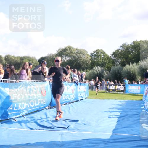 25.08.2024 - Elbe Triathlon Hamburg H.Heesch http://msf.ph/oto/6871566 25.08.2024 11:09:38 Ziel 419, 469 meine-sportfotos.de