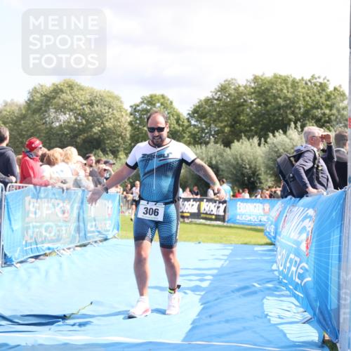 25.08.2024 - Elbe Triathlon Hamburg H.Heesch http://msf.ph/oto/6871567 25.08.2024 11:59:07 Ziel 306, 478, 1572 meine-sportfotos.de