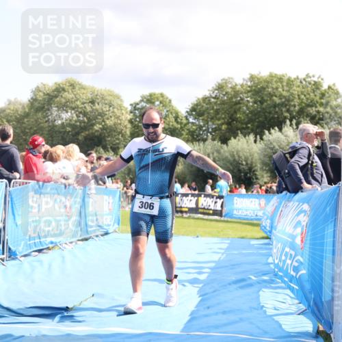 25.08.2024 - Elbe Triathlon Hamburg H.Heesch http://msf.ph/oto/6871573 25.08.2024 11:59:07 Ziel 306, 478, 1572 meine-sportfotos.de