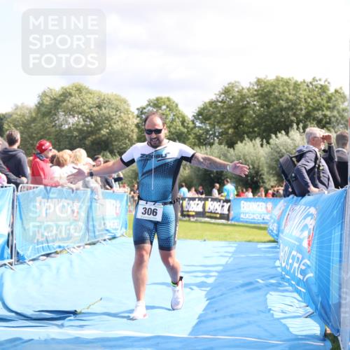 25.08.2024 - Elbe Triathlon Hamburg H.Heesch http://msf.ph/oto/6871582 25.08.2024 11:59:07 Ziel 306, 478, 1572 meine-sportfotos.de