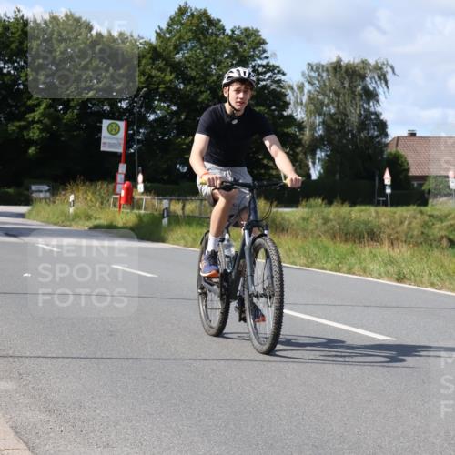 25.08.2024 - Elbe Triathlon Hamburg Fuchs,  Jonas http://msf.ph/oto/6871587 25.08.2024 11:13:31 Radfahren 1604 meine-sportfotos.de