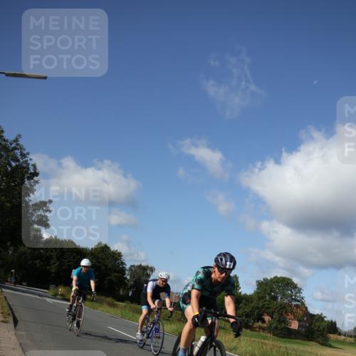 25.08.2024 - Elbe Triathlon Hamburg Fuchs,  Jonas http://msf.ph/oto/6871591 25.08.2024 10:31:21 Radfahren 354, 547, 752, 555, 709 meine-sportfotos.de