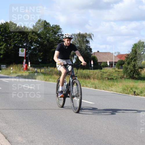 25.08.2024 - Elbe Triathlon Hamburg Fuchs,  Jonas http://msf.ph/oto/6871593 25.08.2024 11:13:31 Radfahren 1604 meine-sportfotos.de
