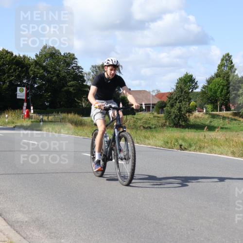 25.08.2024 - Elbe Triathlon Hamburg Fuchs,  Jonas http://msf.ph/oto/6871599 25.08.2024 11:13:31 Radfahren 1604 meine-sportfotos.de