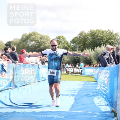 25.08.2024 - Elbe Triathlon Hamburg H.Heesch http://msf.ph/oto/6871603 25.08.2024 11:59:07 Ziel 306, 478, 1572 meine-sportfotos.de