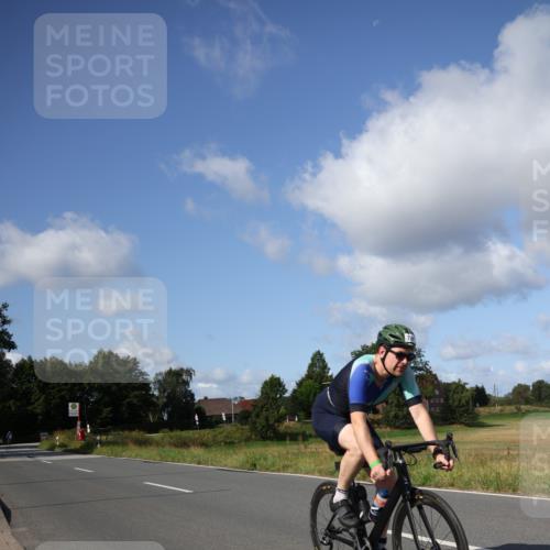 25.08.2024 - Elbe Triathlon Hamburg Fuchs,  Jonas http://msf.ph/oto/6871610 25.08.2024 10:31:27 Radfahren 752, 555, 709 meine-sportfotos.de