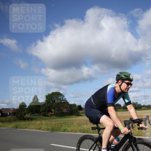 25.08.2024 - Elbe Triathlon Hamburg Fuchs,  Jonas http://msf.ph/oto/6871613 25.08.2024 10:31:28 Radfahren 709 meine-sportfotos.de