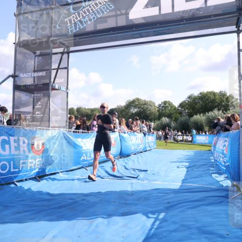 25.08.2024 - Elbe Triathlon Hamburg H.Heesch http://msf.ph/oto/6871614 25.08.2024 11:09:39 Ziel 419, 469 meine-sportfotos.de