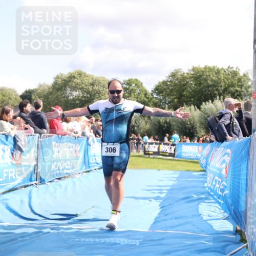 25.08.2024 - Elbe Triathlon Hamburg H.Heesch http://msf.ph/oto/6871616 25.08.2024 11:59:07 Ziel 306, 478, 1572 meine-sportfotos.de