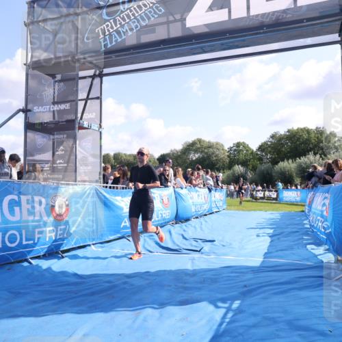 25.08.2024 - Elbe Triathlon Hamburg H.Heesch http://msf.ph/oto/6871629 25.08.2024 11:09:39 Ziel 419, 469 meine-sportfotos.de