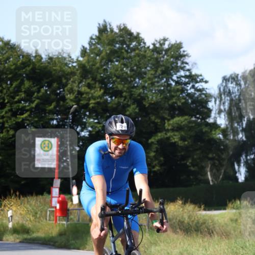 25.08.2024 - Elbe Triathlon Hamburg Fuchs,  Jonas http://msf.ph/oto/6871632 25.08.2024 10:31:35 Radfahren 729 meine-sportfotos.de