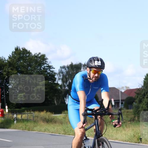 25.08.2024 - Elbe Triathlon Hamburg Fuchs,  Jonas http://msf.ph/oto/6871645 25.08.2024 10:31:36 Radfahren 729 meine-sportfotos.de