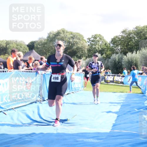 25.08.2024 - Elbe Triathlon Hamburg H.Heesch http://msf.ph/oto/6871656 25.08.2024 11:36:46 Ziel 423, 479, 498 meine-sportfotos.de