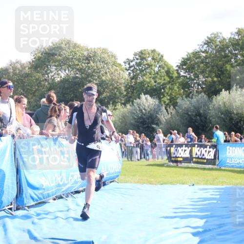 25.08.2024 - Elbe Triathlon Hamburg H.Heesch http://msf.ph/oto/6871660 25.08.2024 11:09:42 Ziel 419, 469, 573, 578 meine-sportfotos.de