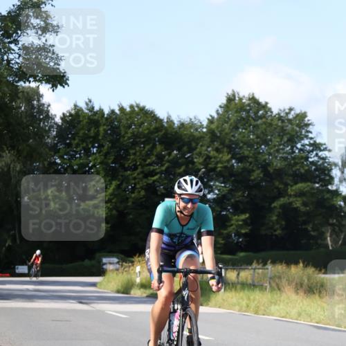 25.08.2024 - Elbe Triathlon Hamburg Fuchs,  Jonas http://msf.ph/oto/6871677 25.08.2024 10:31:51 Radfahren 525, 701 meine-sportfotos.de