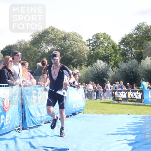 25.08.2024 - Elbe Triathlon Hamburg H.Heesch http://msf.ph/oto/6871685 25.08.2024 11:09:42 Ziel 419, 469, 573, 578 meine-sportfotos.de